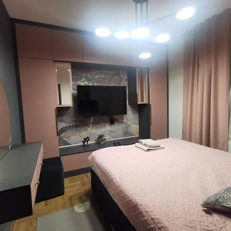Gold Lux Apartment Cacak Exterior photo