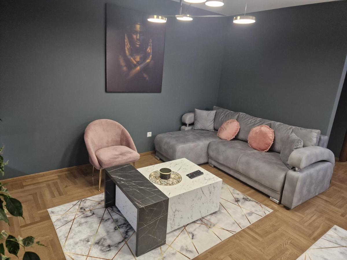 Gold Lux Apartment Cacak Exterior photo